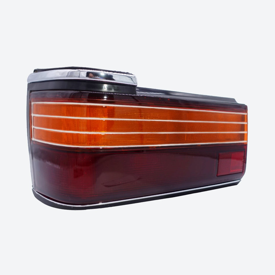 TOYOTA CAMRY SV21 EARLY SEDAN TAIL LAMP HAND SIDE 02/1987-06/1989